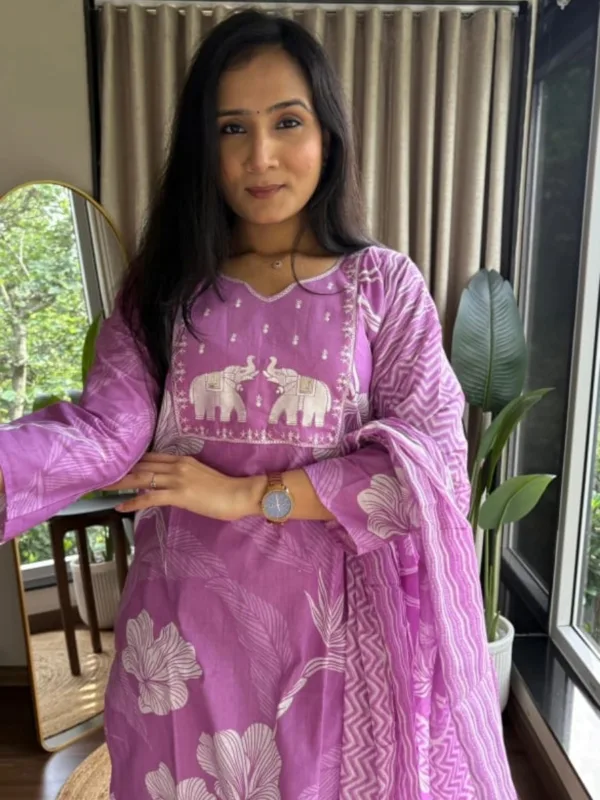 Graceful Threads – Jaipuri Cotton Embroidered Kurti Set - Image 2